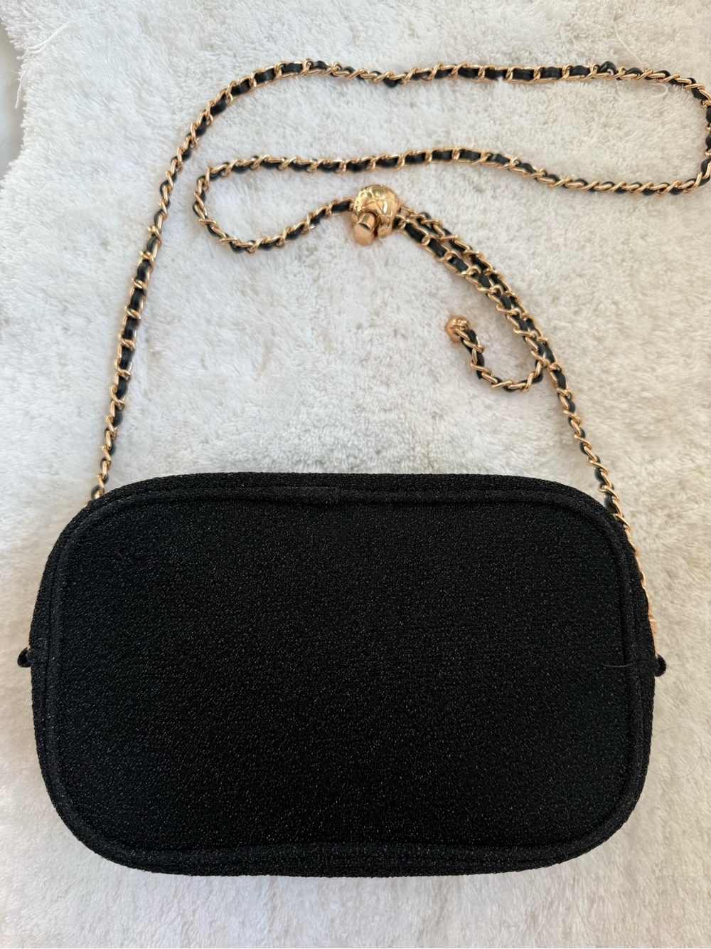 Chanel Beauté Black Sparkly Crossbody Bag/Makeup Pouch with Adjustable Chain - Picture 2 of 6